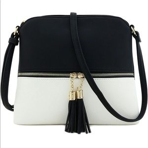 Deluxity Medium Crossbody Bag